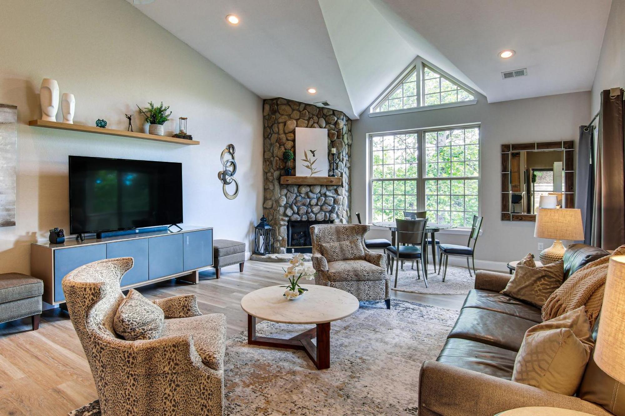 Lake Lure Condo With Resort Pool And Beach Access! 외부 사진